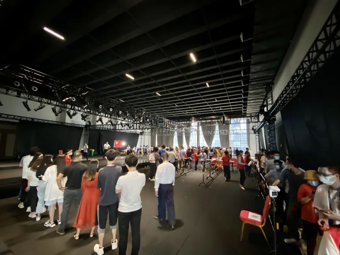 风雨无阻|直击康利城第三轮核酸检测现场