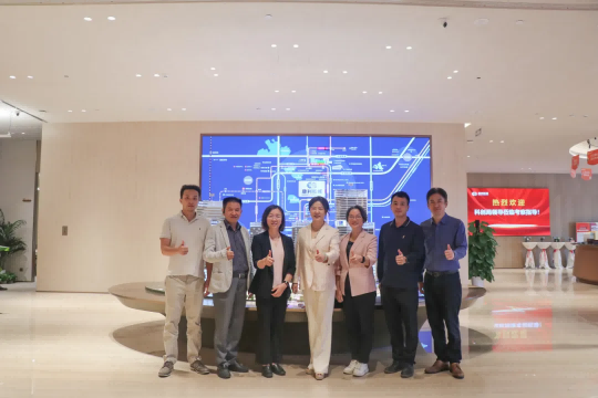 区科创局领导莅临康利乾城了解项目产业定位及规划